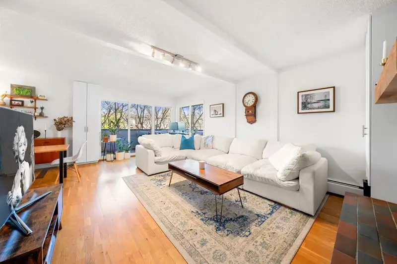 208 1266 W 13TH AVENUE - photo 2 of 38