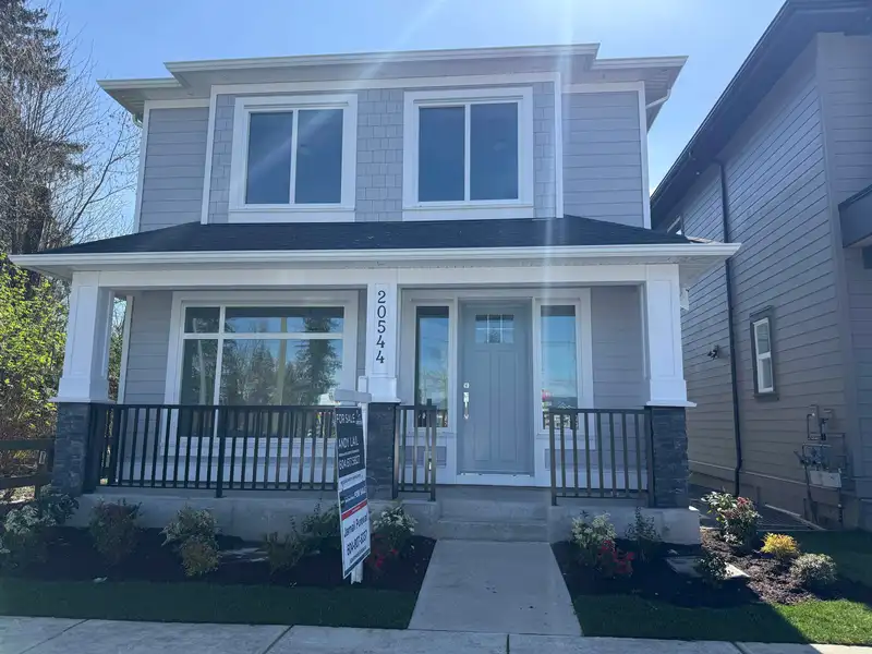 20544 76 AVENUE - photo 2 of 40