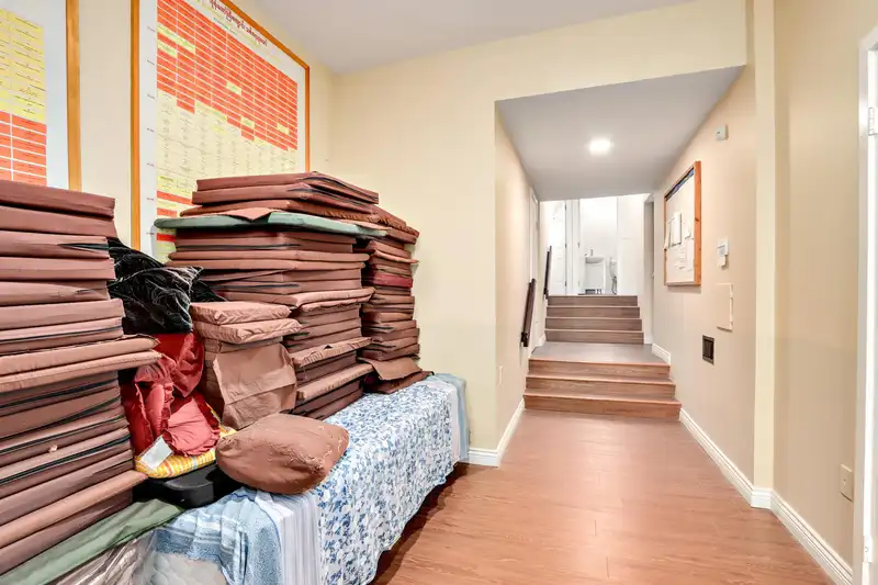 13260 108 AVENUE - photo 4 of 37