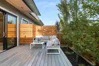 2138 E 10 AVENUE - thumbnail 18