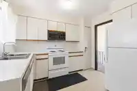 5268 3RD AVENUE - thumbnail 6