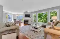 312 15555 16 AVENUE - thumbnail 1