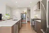 208 135 W 2ND STREET - thumbnail 6