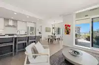 208 135 W 2ND STREET - thumbnail 8