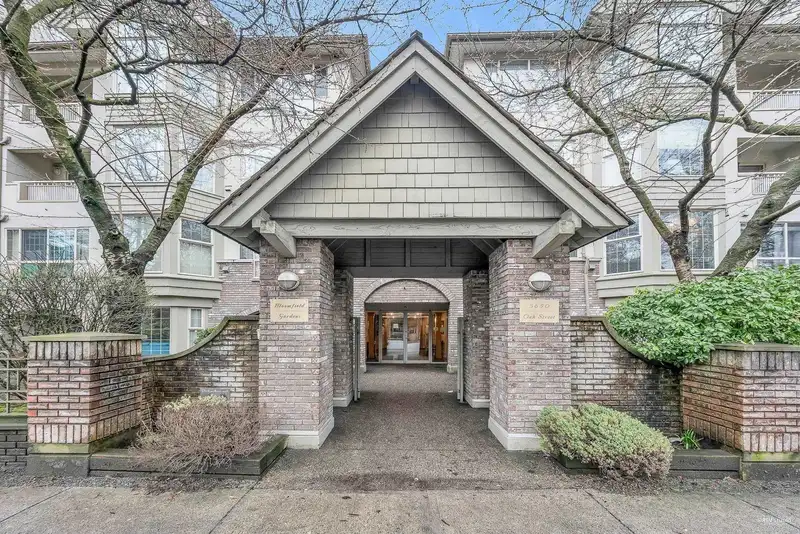 208 5650 OAK STREET - photo 1 of 26