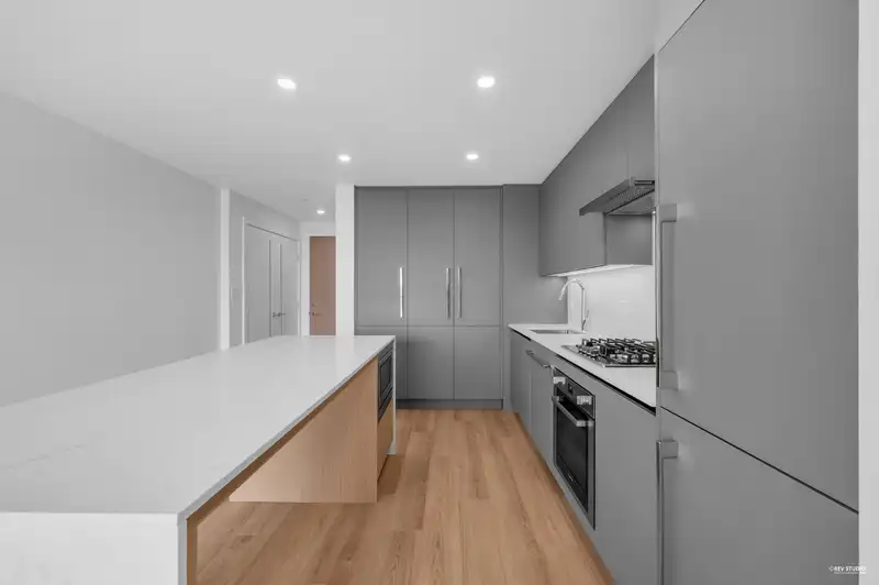 1306 5520 MCNAUGHTON ROAD - photo 3 of 17