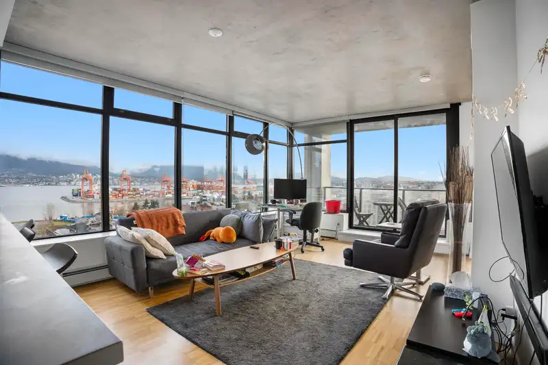 1401 108 W CORDOVA STREET - photo 3 of 26
