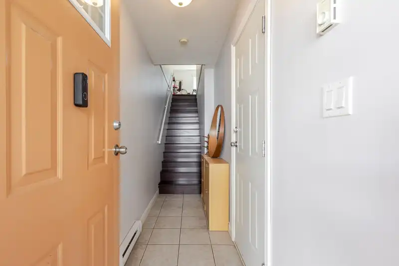74 16388 85 AVE AVENUE - photo 4 of 32