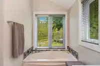 360 MERRYMAN DRIVE - thumbnail 20