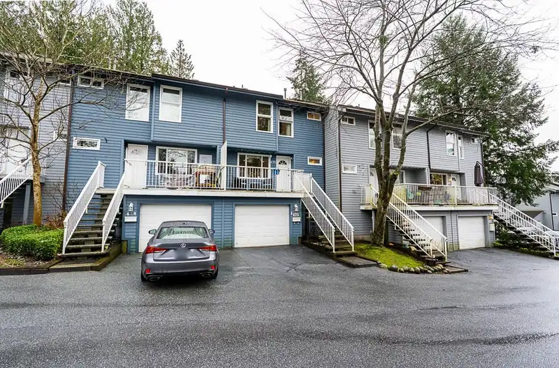 475 LEHMAN PLACE - photo 2 of 35