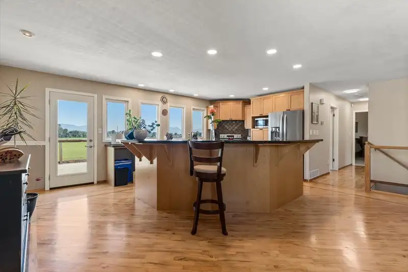 45199 STEVENSON ROAD - photo 4 of 30