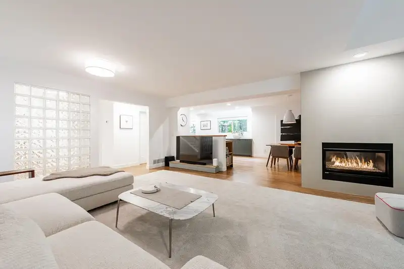 18 DEERWOOD PLACE - photo 3 of 40