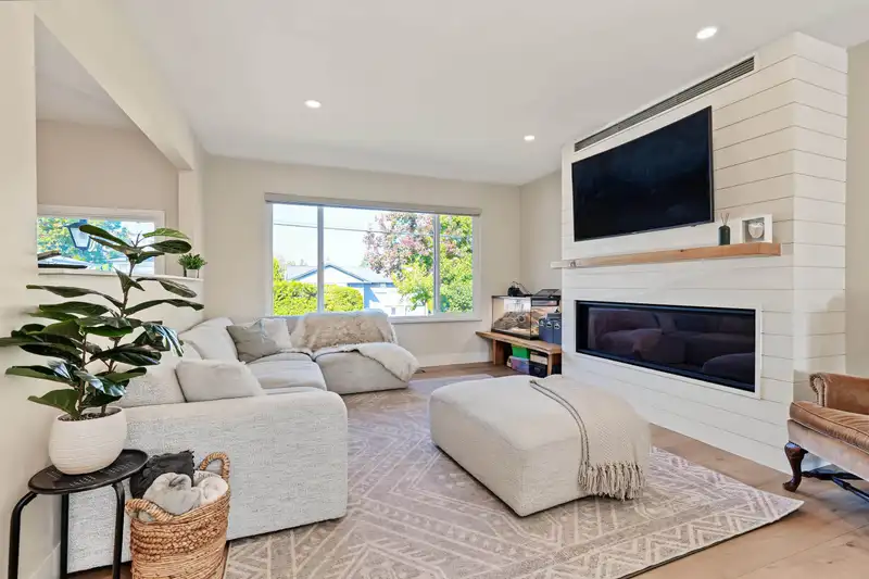 27292 29A AVENUE - photo 3 of 38