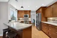 4662 221 STREET - thumbnail 11