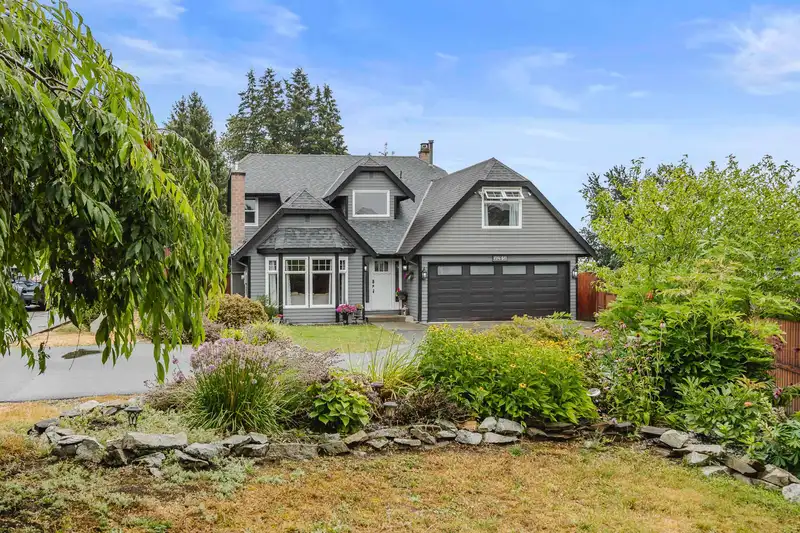 6846 197B STREET - photo 4 of 40