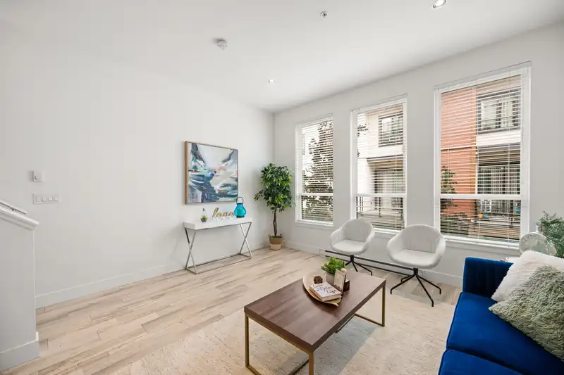 43 20849 78B AVENUE - photo 4 of 31