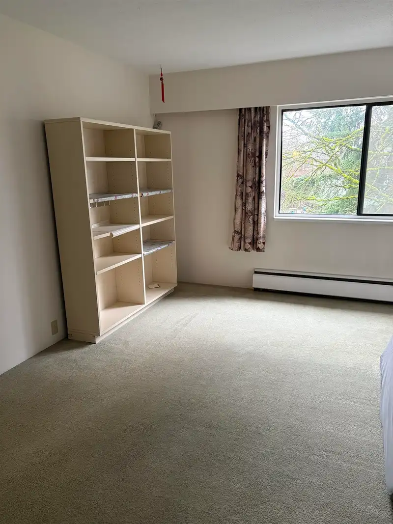 206 6560 BUSWELL STREET - photo 2 of 8