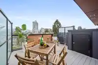2296 E 33RD AVENUE - thumbnail 20