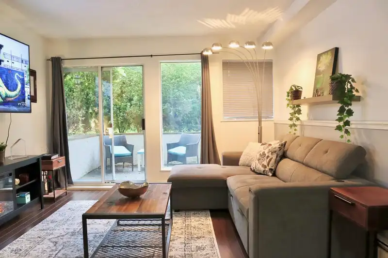 1 1860 SOUTHMERE EAST CRESCENT - photo 1 of 29