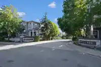 33 8355 DELSOM WAY - thumbnail 1