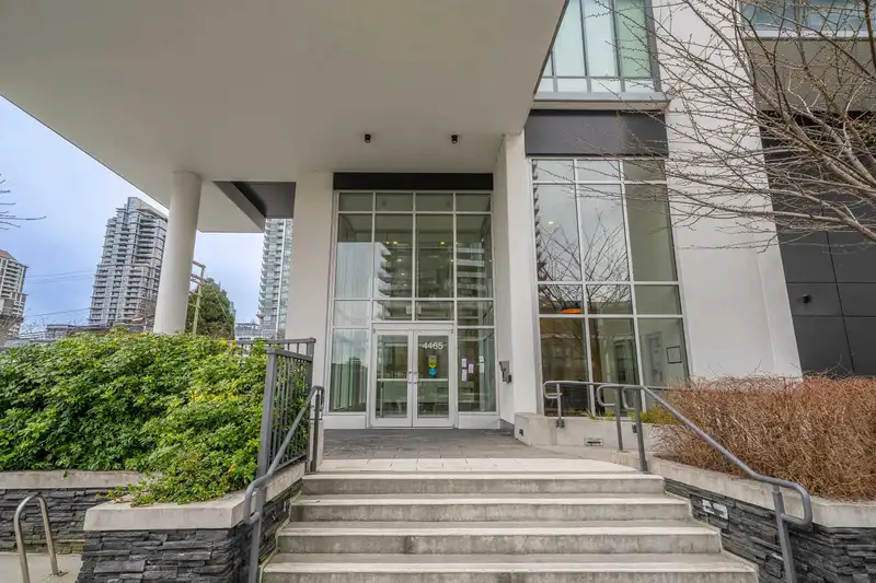 601 4465 JUNEAU STREET - photo 2 of 28