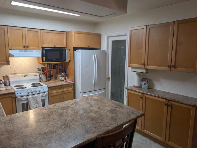 76 20350 53 AVENUE - photo 3 of 30