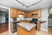 20676 38A AVENUE - thumbnail 9