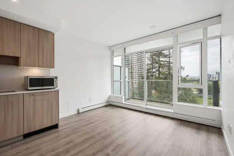 704 13350 CENTRAL AVENUE - photo 3 of 40