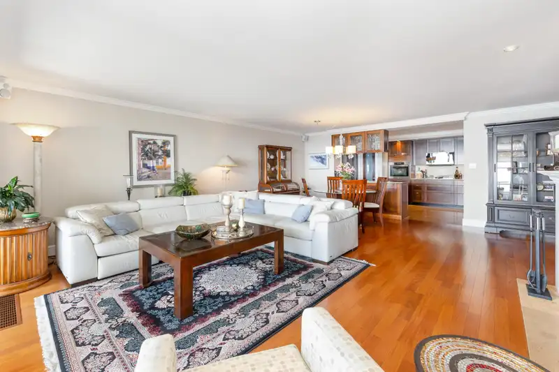 33 2250 FOLKESTONE WAY - photo 4 of 22