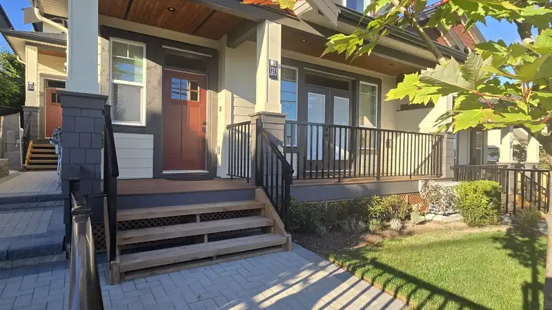 101 1211 THOMAS AVENUE - photo 2 of 26
