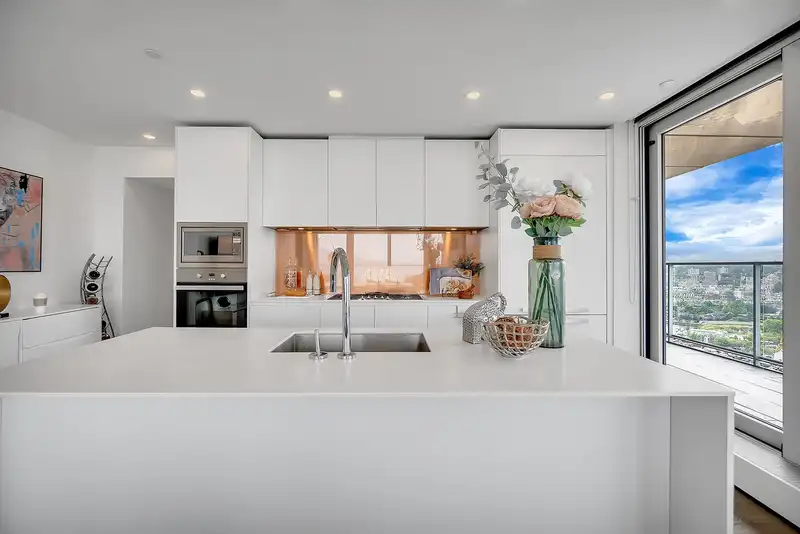 3602 1480 HOWE STREET - photo 4 of 39