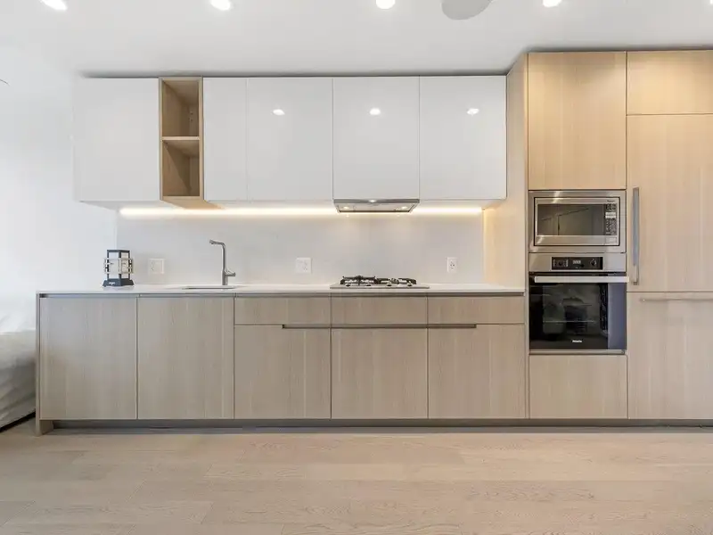 1005 6811 PEARSON WAY - photo 2 of 29