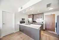 911 3333 SEXSMITH ROAD - thumbnail 10