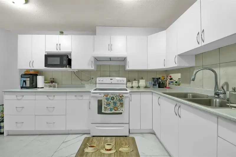 33 3075 TRETHEWEY STREET - photo 4 of 16