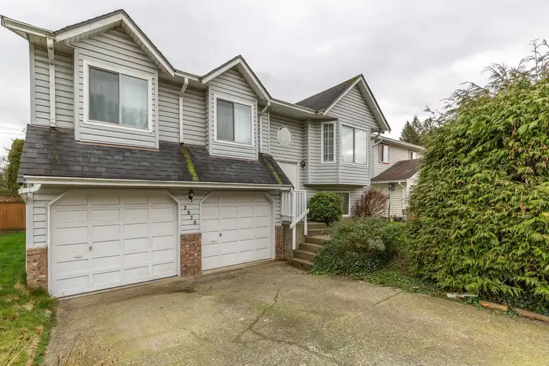 2970 CROSSLEY DRIVE - photo 1 of 40