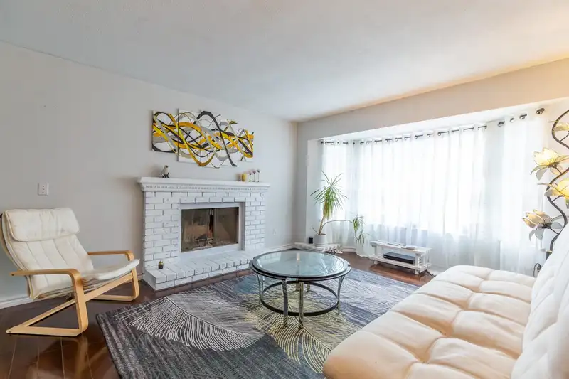 2970 CROSSLEY DRIVE - photo 4 of 40