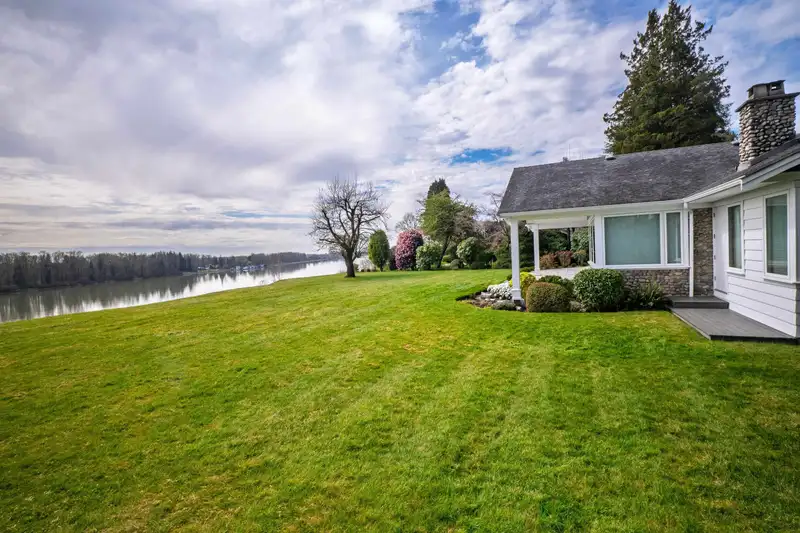 11446 RIVER WYND STREET - photo 4 of 40