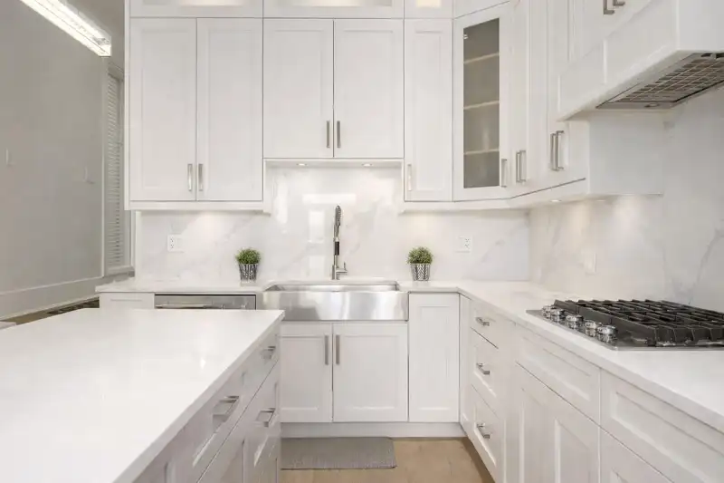 926 DELESTRE AVENUE - photo 2 of 28