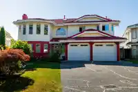 8879 141B STREET - thumbnail 2