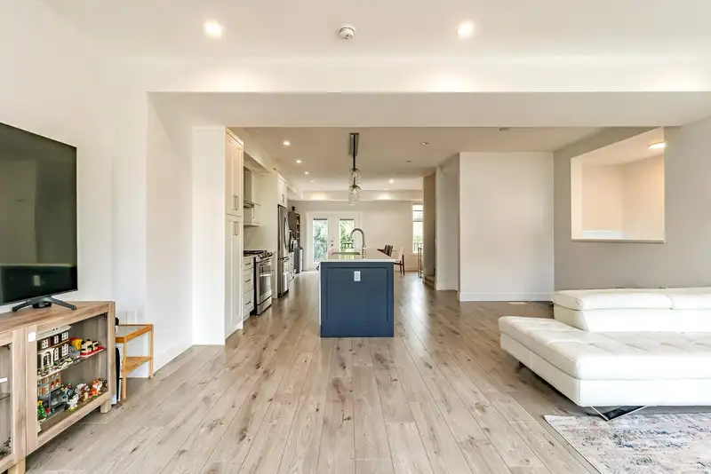 31 7167 116 STREET - photo 3 of 33