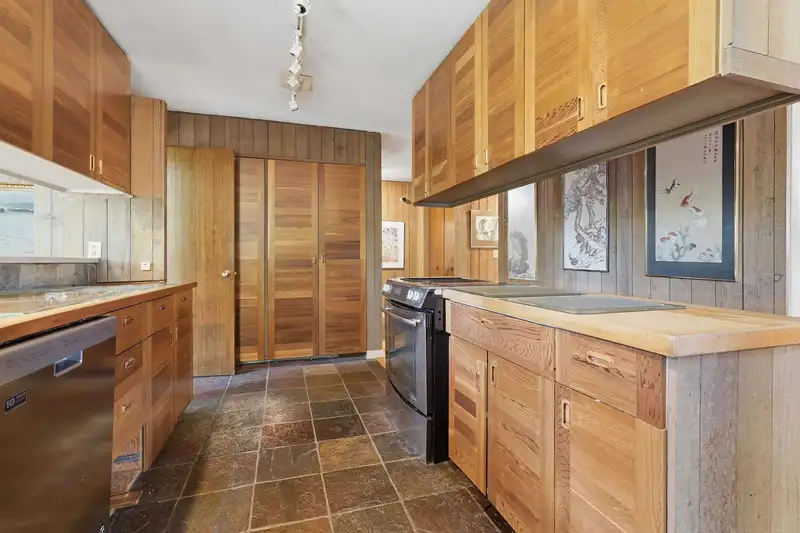 792 W 54TH AVENUE - photo 3 of 20
