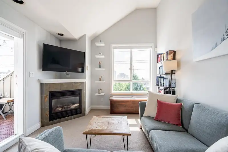401 128 W 21ST STREET - photo 4 of 28