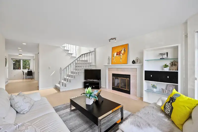 13 5311 LACKNER CRESCENT - photo 3 of 23