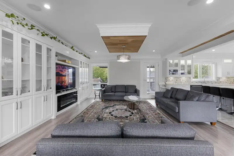 13291 MELVILLE PLACE - photo 2 of 38