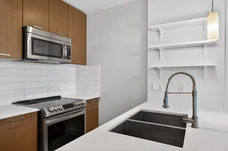 501 2321 SCOTIA STREET - photo 4 of 34