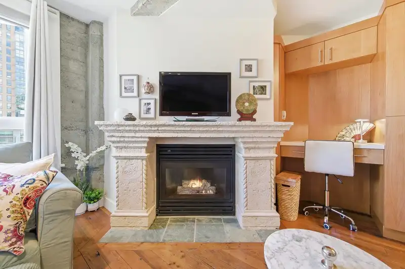 512 1216 HOMER STREET - photo 2 of 32