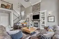 21151 78B AVENUE - thumbnail 4