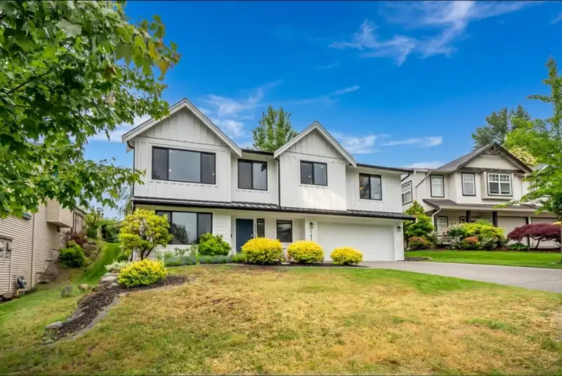 35452 STRATHCONA COURT - photo 1 of 40