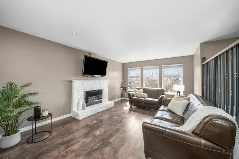2831 WOODLAND DRIVE - photo 2 of 24