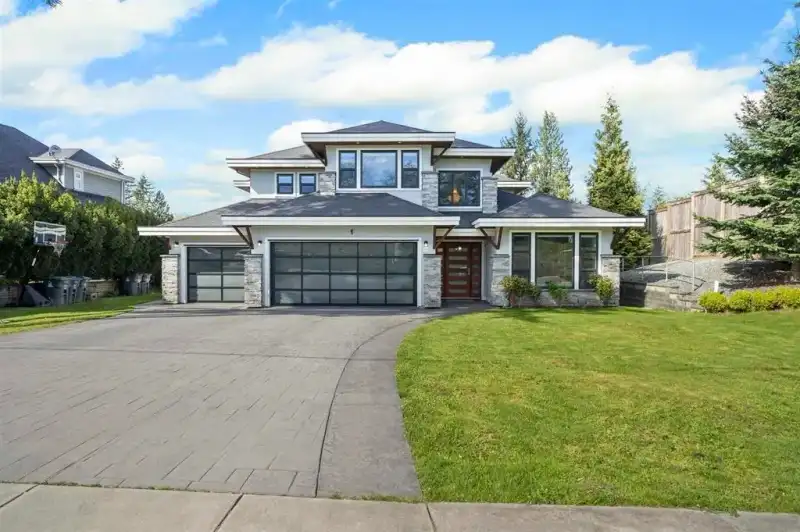 17585 ABBEY DRIVE - photo 1 of 40